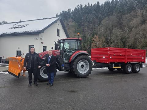Nowoczesny ciągnik oraz przyczepa transportowa dla Gminy Krościenko nad Dunajcem